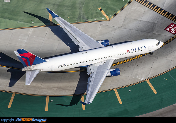 Boeing 767-332/ER