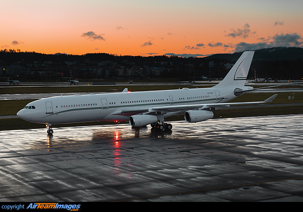 Airbus A340-212