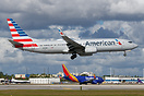 Boeing 737-823