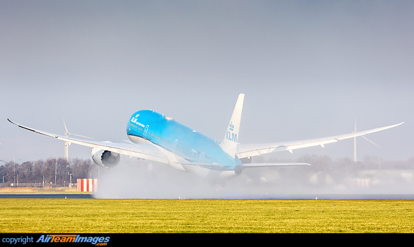 Boeing 787-9 Dreamliner