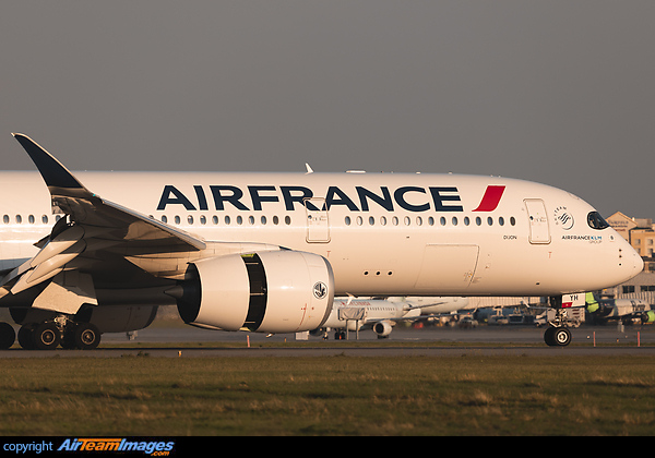 Airbus A350-900