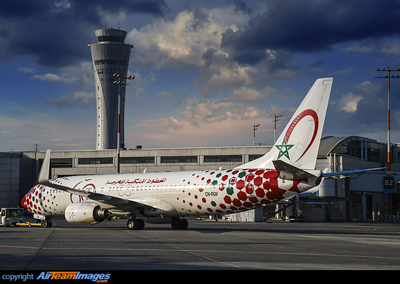 Boeing 737-85P