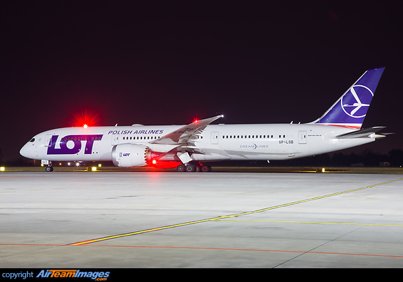 Boeing 787-9 Dreamliner