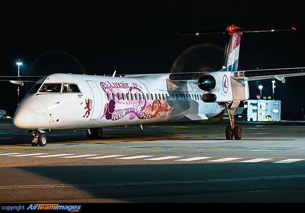 Bombardier Dash 8-402Q