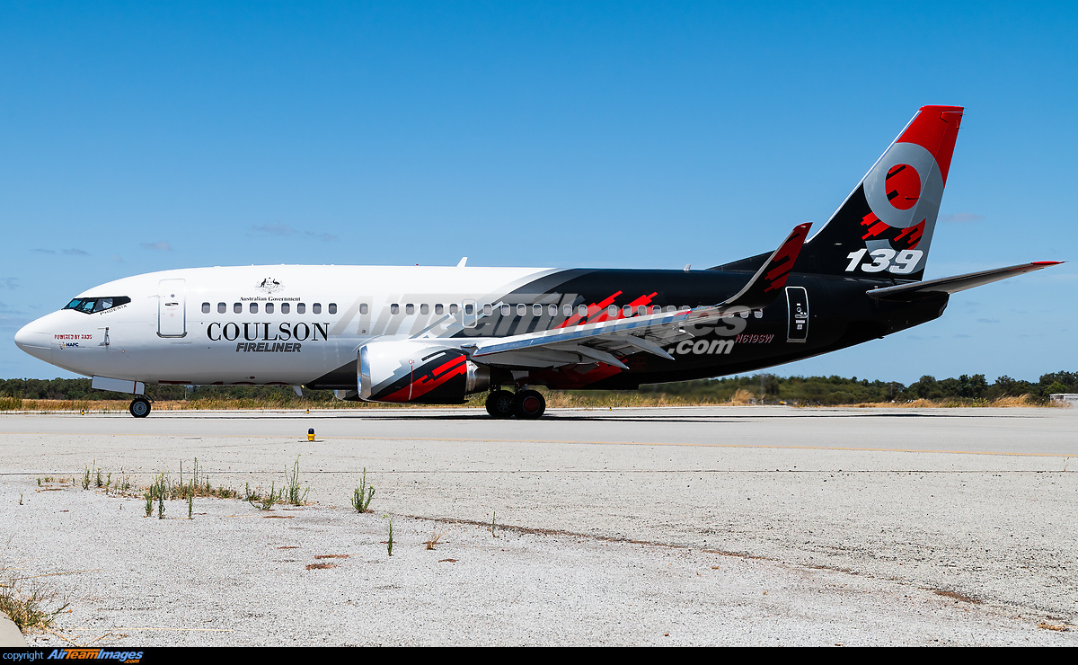 Boeing 737-3H4(WL) - Large Preview - AirTeamImages.com