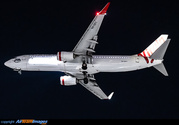 Boeing 737-8SA