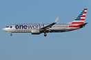 Boeing 737-823