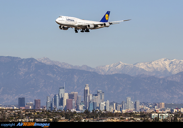 Boeing 747-830