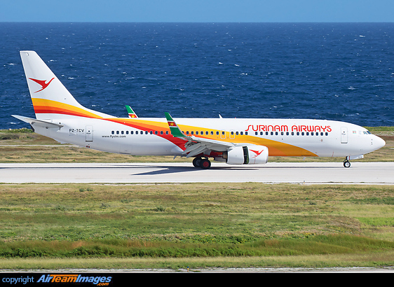 Boeing 737-8Q8
