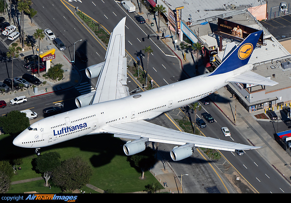Boeing 747-830