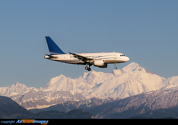 Airbus ACJ318