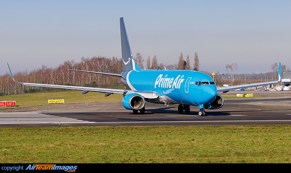 Boeing 737-86Q(SF)