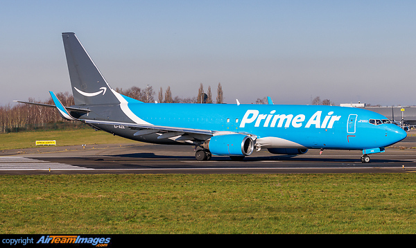 Boeing 737-86Q(SF)