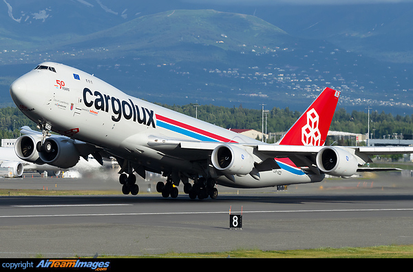 Boeing 747-8R7F/SCD