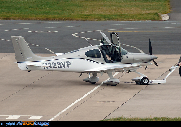 Cirrus SR-22 GTS Platinum