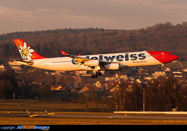 Airbus A340-313X