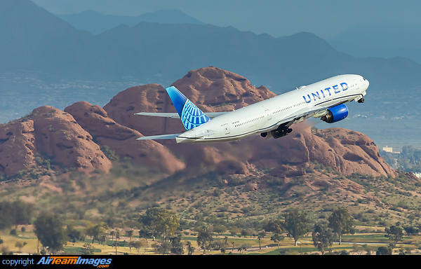 Boeing 777-222