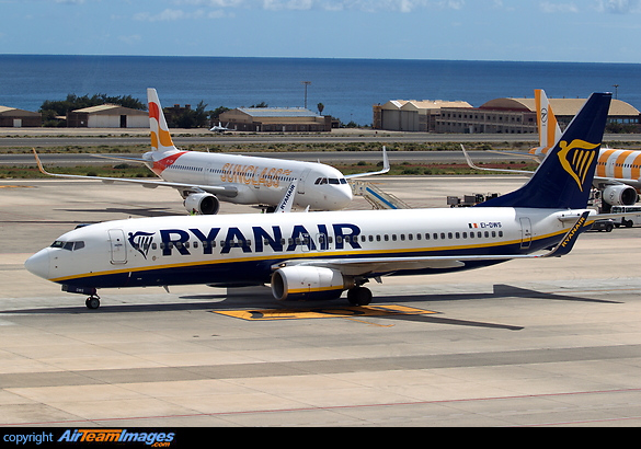 Boeing 737-8AS