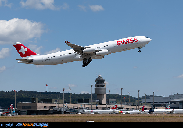 Airbus A340-313X