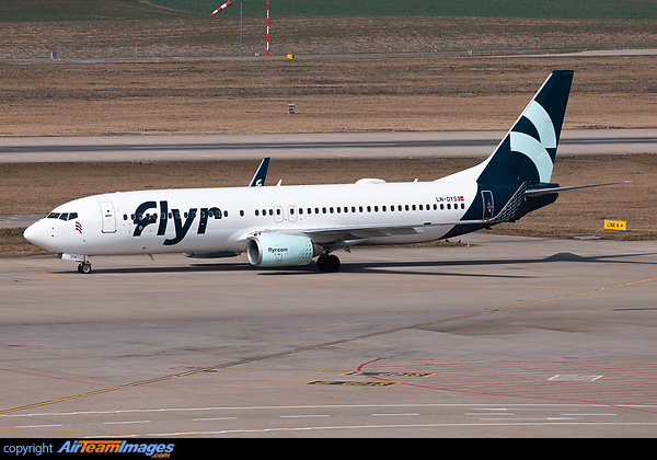 Boeing 737-8JP