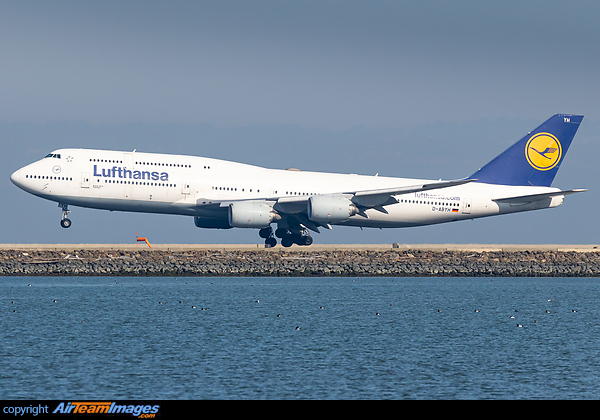 Boeing 747-830