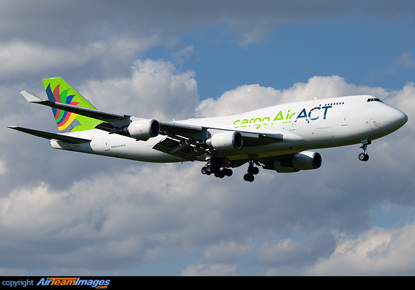 Boeing 747-481(BDSF)