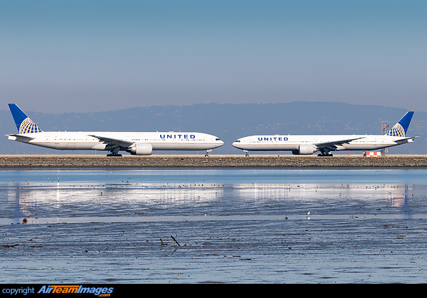 Boeing 777-322/ER