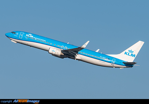 Boeing 737-9K2