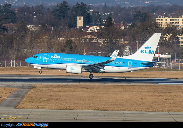 Boeing 737-7K2