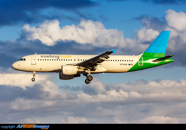 Airbus A320-214