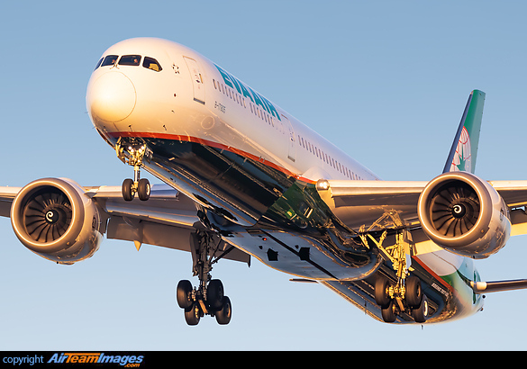 Boeing 787-10 Dreamliner