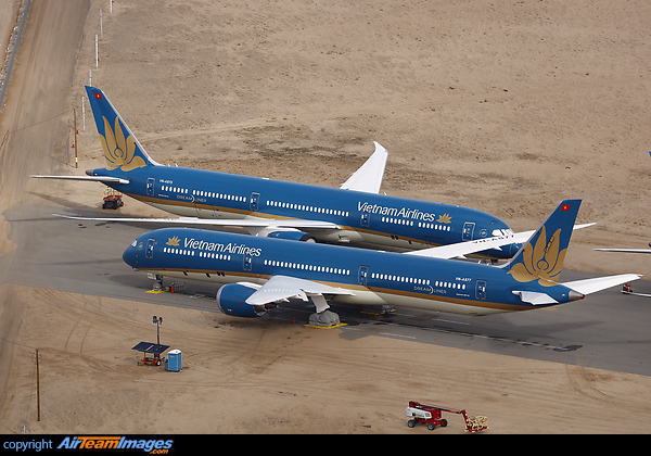 Boeing 787-10 Dreamliner
