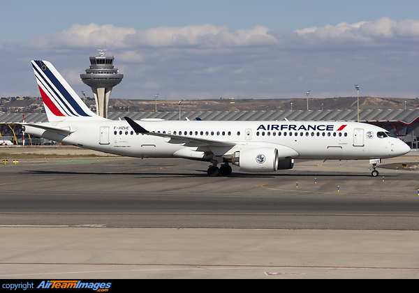 Airbus A220-300