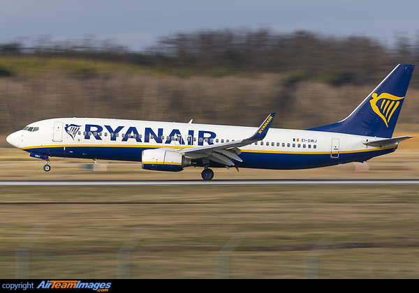 Boeing 737-8AS