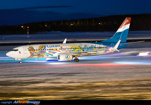 Boeing 737-8C9