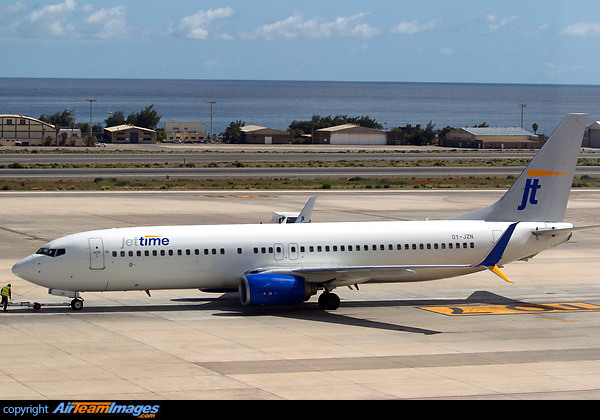 Boeing 737-8K5