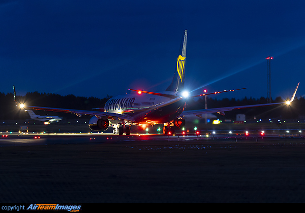 Boeing 737-8AS