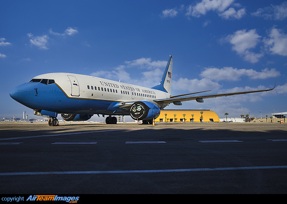 Boeing C-40B