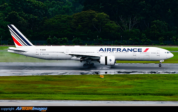 Boeing 777-328/ER