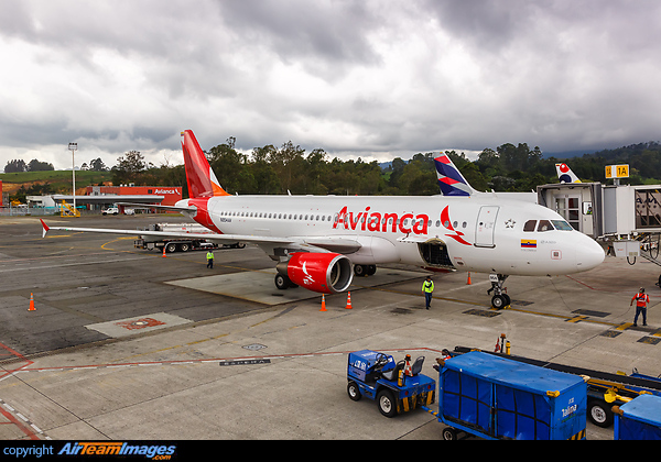 Airbus A320-214