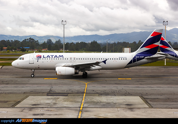 Airbus A320-233