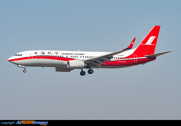 Boeing 737-86D
