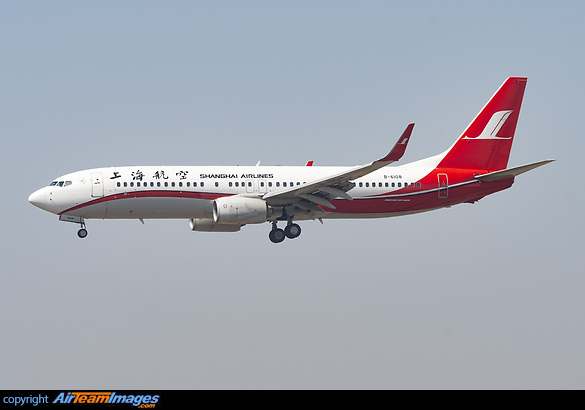 Boeing 737-89P