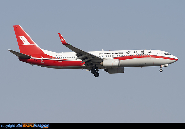 Boeing 737-89P