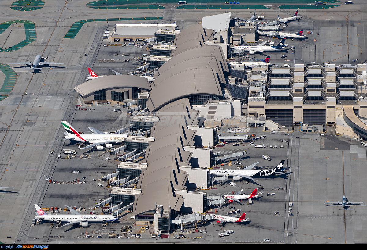 los-angeles-airport-large-preview-airteamimages