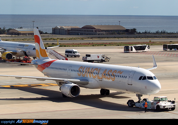 Airbus A321-211