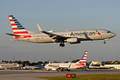 Boeing 737-823