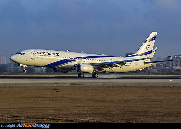 Boeing 737-958/ER