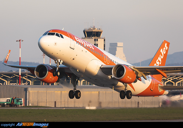 Airbus A320-214