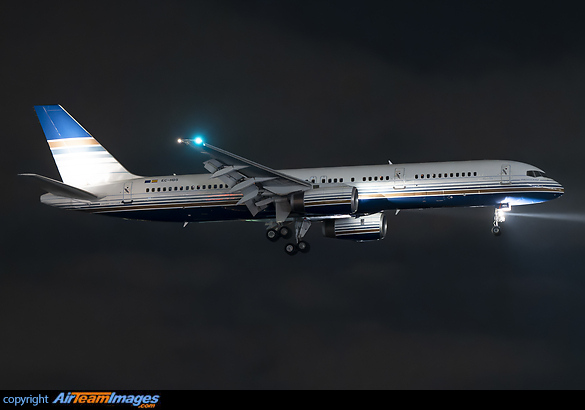 Boeing 757-256